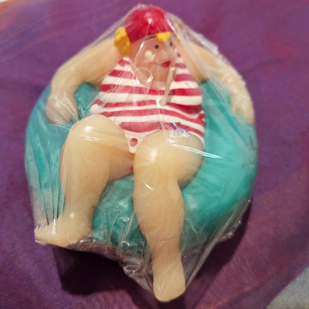 Vintage Bathing Beauty In Tube - Boston Warehouse - NWT - Fun Candle